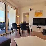 App 18 Penthouse \