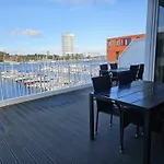 App 18 Penthouse \